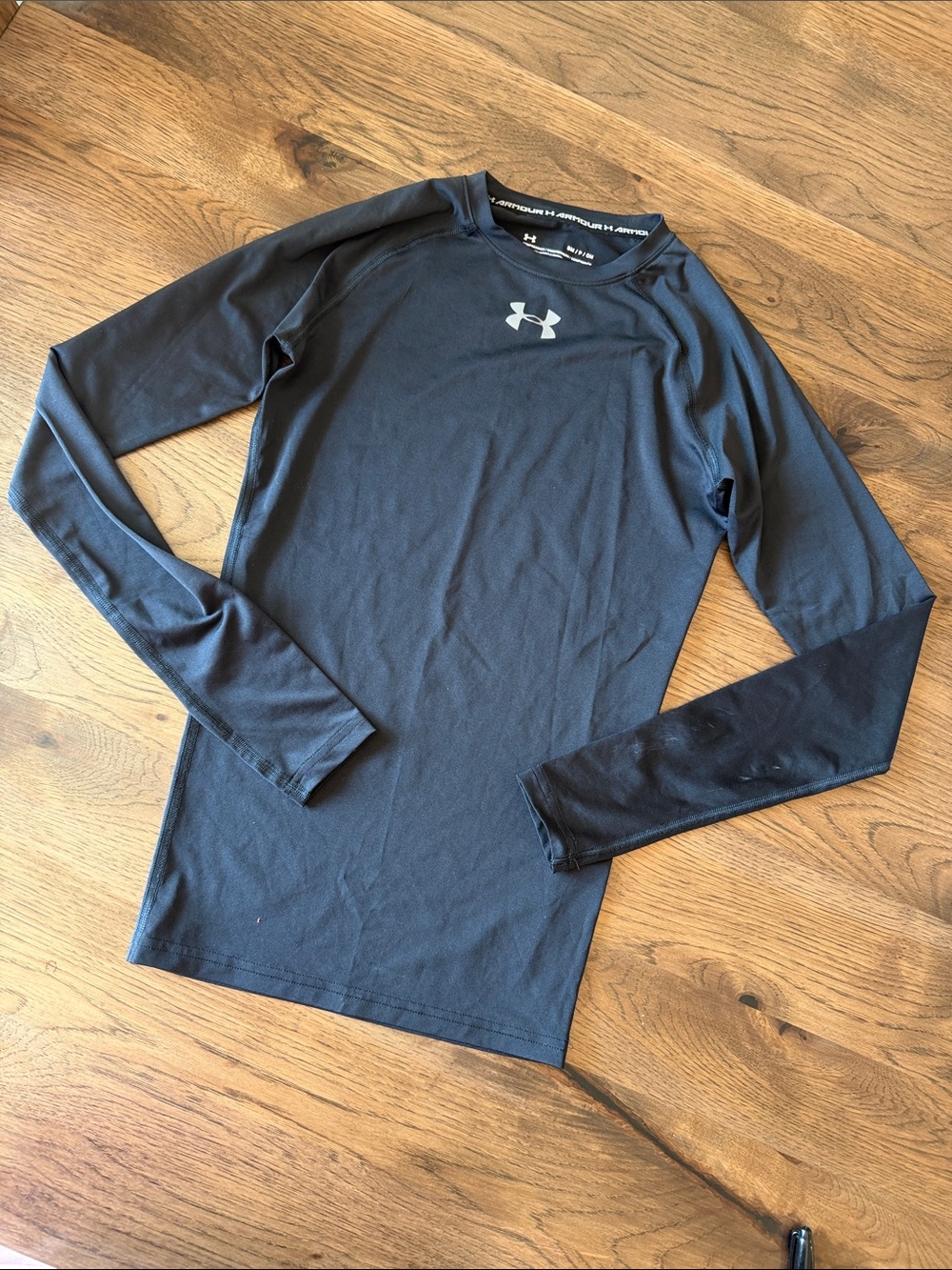 Under Armour Men's Small Black HeatGear Shirt